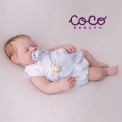 Numa pelo castaño claro  piel clara