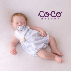 Numa pelo castaño claro  piel clara