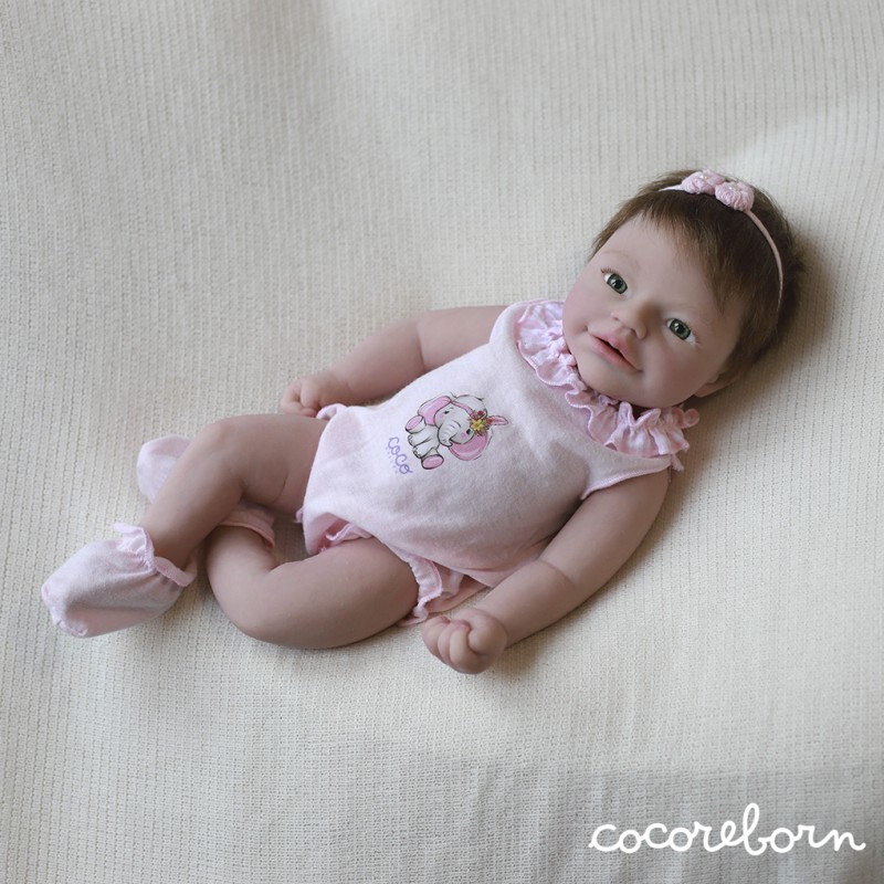 Anuk Castaño Claro Ojos Verdes