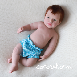 Gali  Castaño ojos verdes Niño